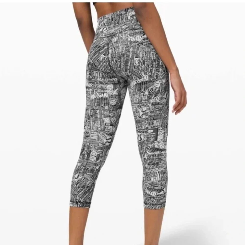 Lululemon legging wunder train with lululemon logo